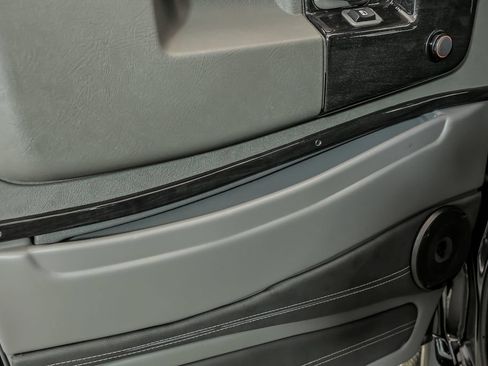 New 2026 GMC Savana 2500 w/ Driver Convenience Package RWD image 8