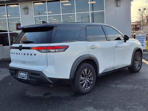Used 2022 Nissan Pathfinder S image 6