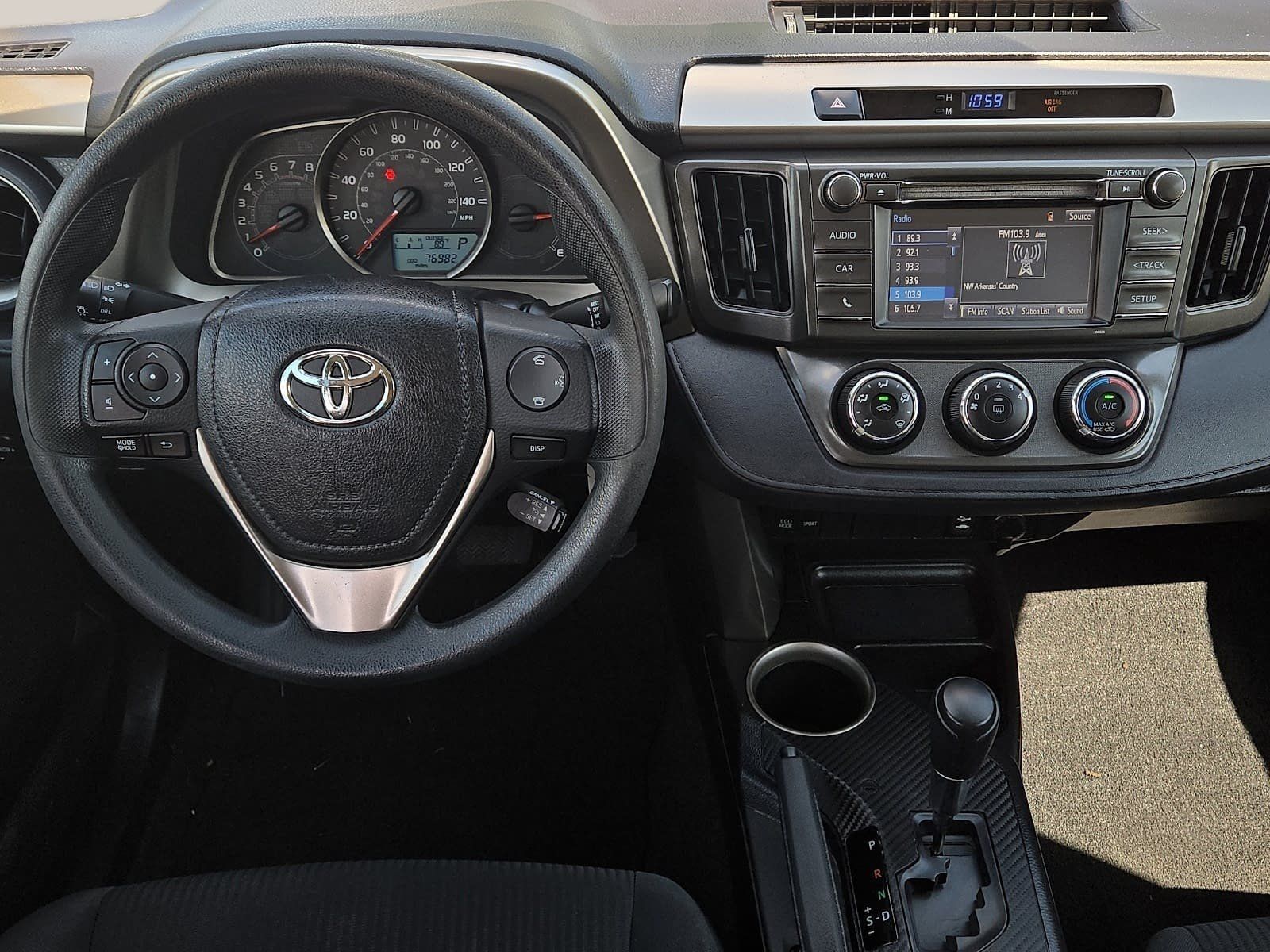 Used 2015 Toyota RAV4 LE FWD image 11