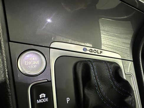 Used 2016 Volkswagen e-Golf SE image 26
