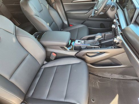 New 2025 Kia Telluride S image 10