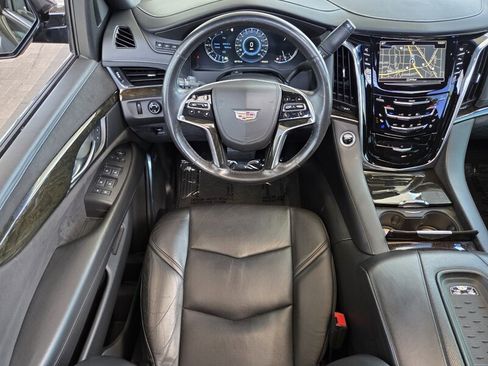 Used 2016 Cadillac Escalade Platinum AWD/4WD image 17