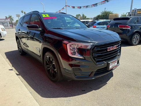 Used 2022 GMC Terrain SLE w/ Driver Convenience Package AWD/4WD image 2
