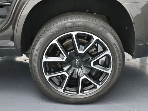 Used 2021 Chevrolet Tahoe RST w/ Luxury Package AWD/4WD image 41