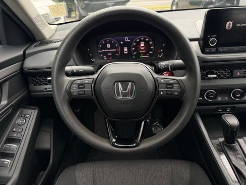Certified 2025 Honda Accord SE image 20
