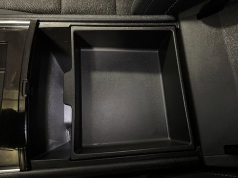 Used 2025 Chevrolet Traverse LT w/ Sun and Wheel Package image 24