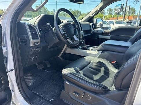 Used 2018 Ford F150 Lariat w/ Equipment Group 502A Luxury AWD/4WD image 18