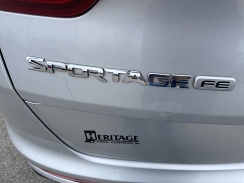 Used 2018 Kia Sportage LX w/ LX Popular Package image 9