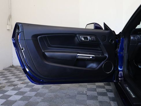 Used 2019 Ford Mustang GT Premium RWD image 14