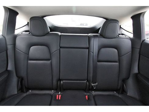 Used 2022 Tesla Model Y Performance AWD/4WD image 14
