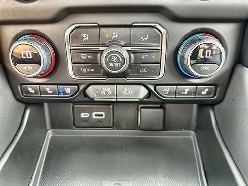Used 2023 Chevrolet Tahoe High Country AWD/4WD image 19