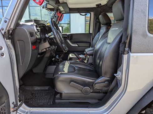 Used 2017 Jeep Wrangler Rubicon AWD/4WD image 12