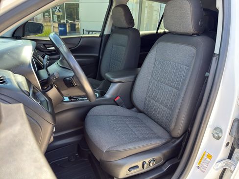 Used 2022 Chevrolet Equinox LT AWD/4WD image 11