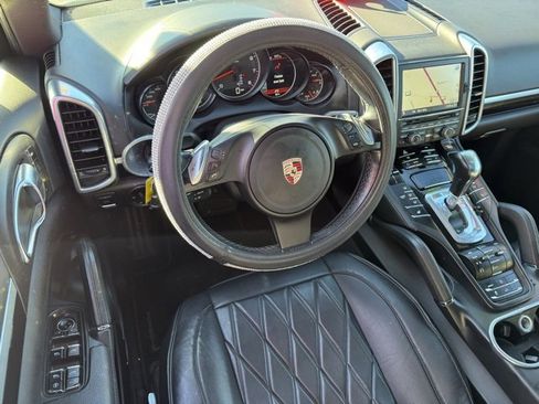 Used 2012 Porsche Cayenne image 18