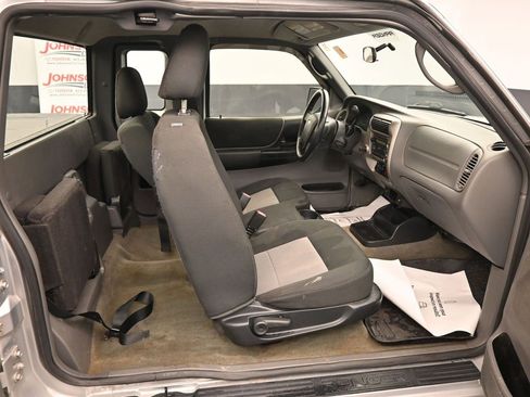 Used 2011 Ford Ranger XLT image 12
