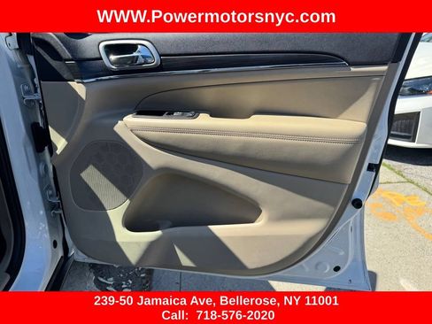 Used 2019 Jeep Grand Cherokee Limited AWD/4WD image 28