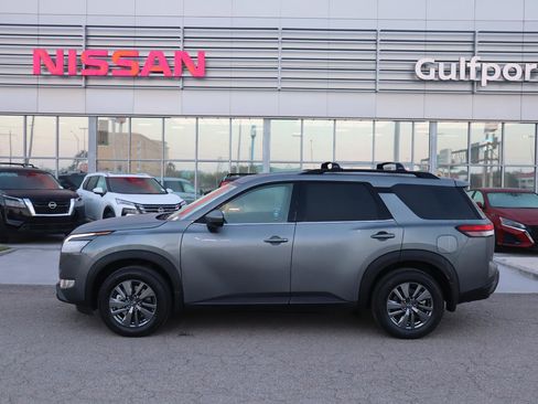 New 2025 Nissan Pathfinder SV w/ SV Premium Package image 3