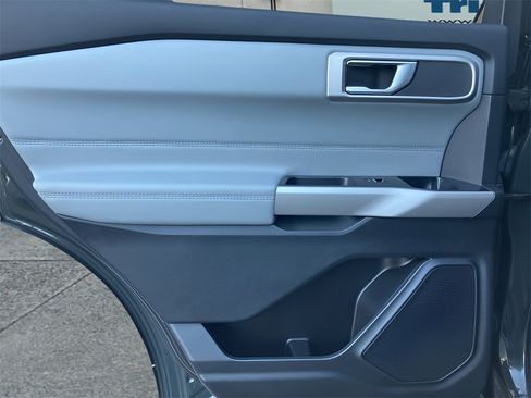 Used 2022 Ford Explorer XLT w/ Equipment Group 202A image 48