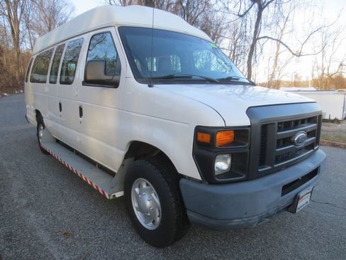 Used 2012 Ford E-250 and Econoline 250 Extended w/ PWR Group image 2