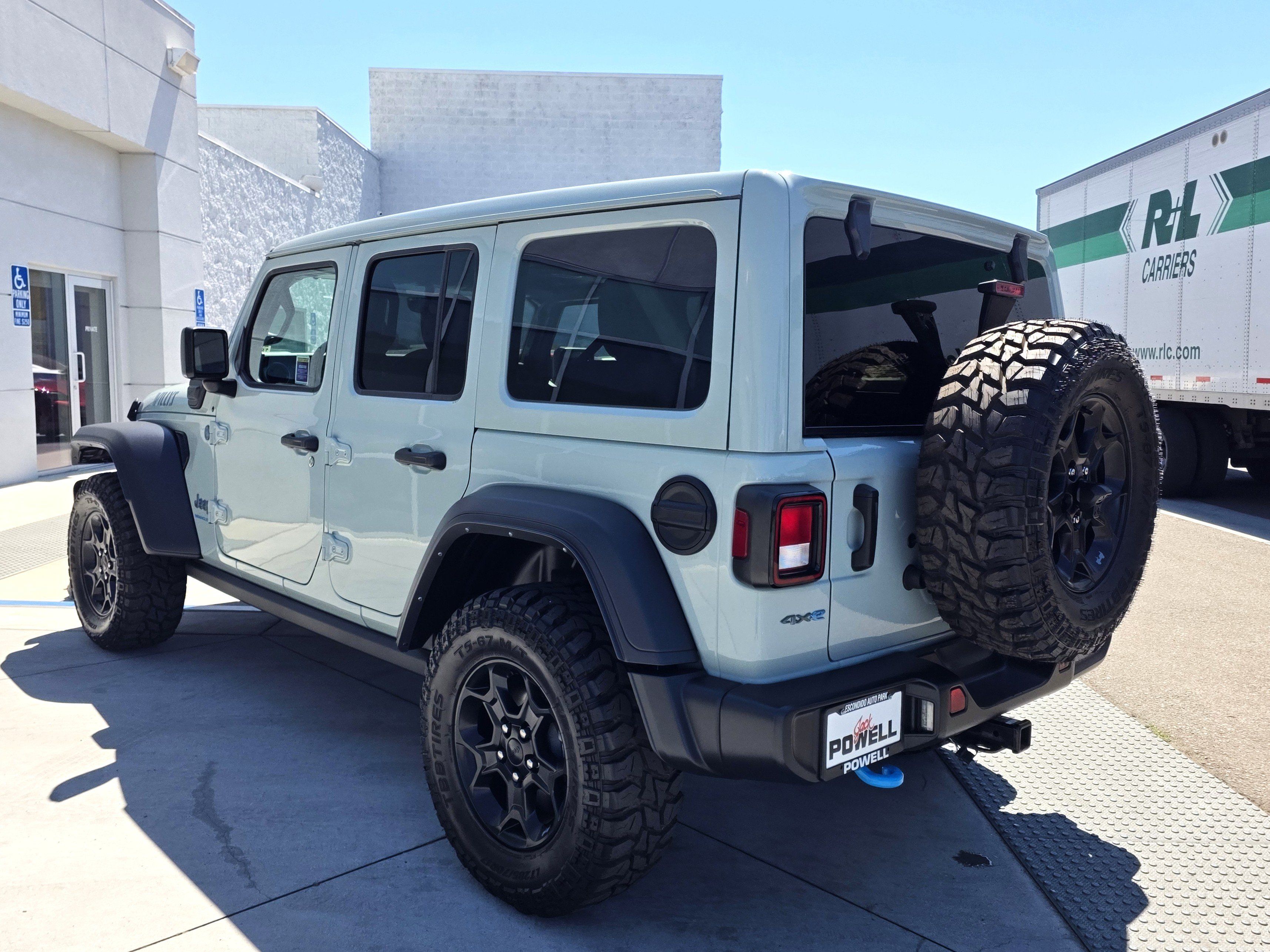 Certified 2023 Jeep Wrangler Unlimited w/ Sun & Screen Package AWD/4WD image 14