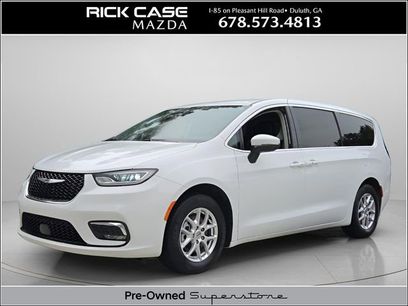 Used 2023 Chrysler Pacifica Touring-L
