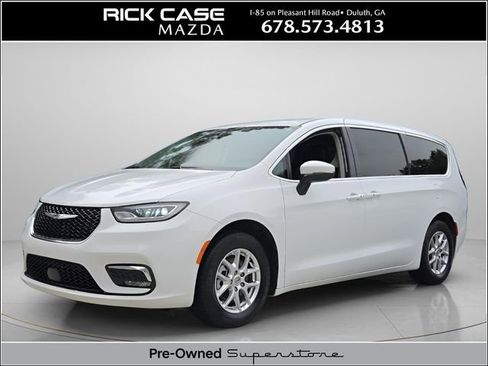 Used 2023 Chrysler Pacifica Touring-L FWD image 1