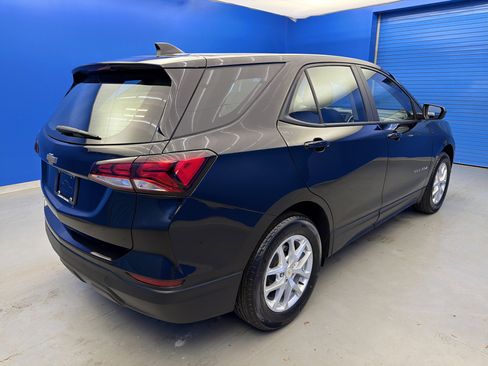 Used 2023 Chevrolet Equinox LS image 7