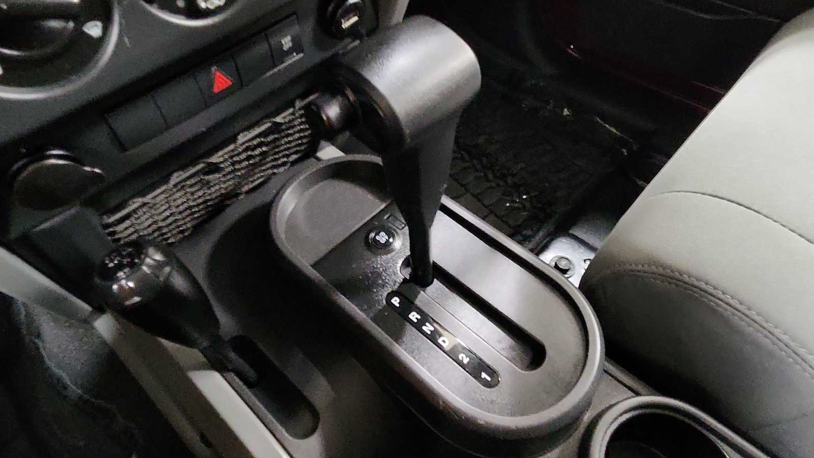 Used 2009 Jeep Wrangler X AWD/4WD image 20