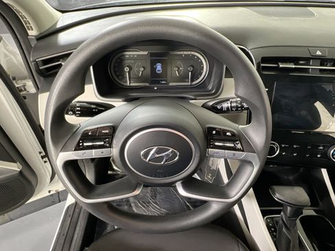 Used 2023 Hyundai Tucson SE image 11