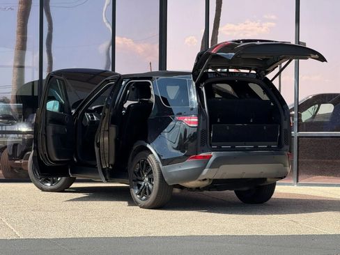 Used 2019 Land Rover Discovery HSE image 8