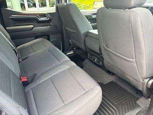 Used 2023 Chevrolet Silverado 1500 LT AWD/4WD image 15