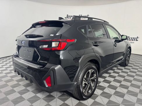 Used 2025 Subaru Crosstrek 2.5i Premium AWD/4WD image 6