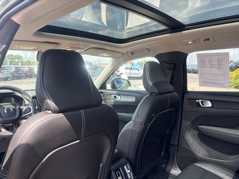 Used 2024 Volvo XC40 B5 Plus w/ Protection Package Premier AWD/4WD image 28