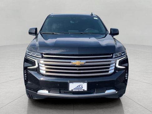 Used 2022 Chevrolet Suburban High Country AWD/4WD image 3