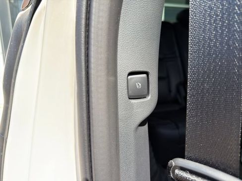 Used 2024 Lincoln Navigator Premiere AWD/4WD image 14