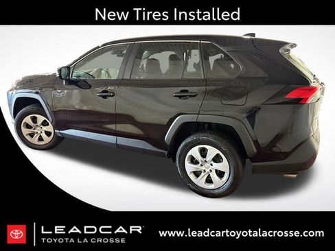 Certified 2025 Toyota RAV4 LE AWD/4WD image 2