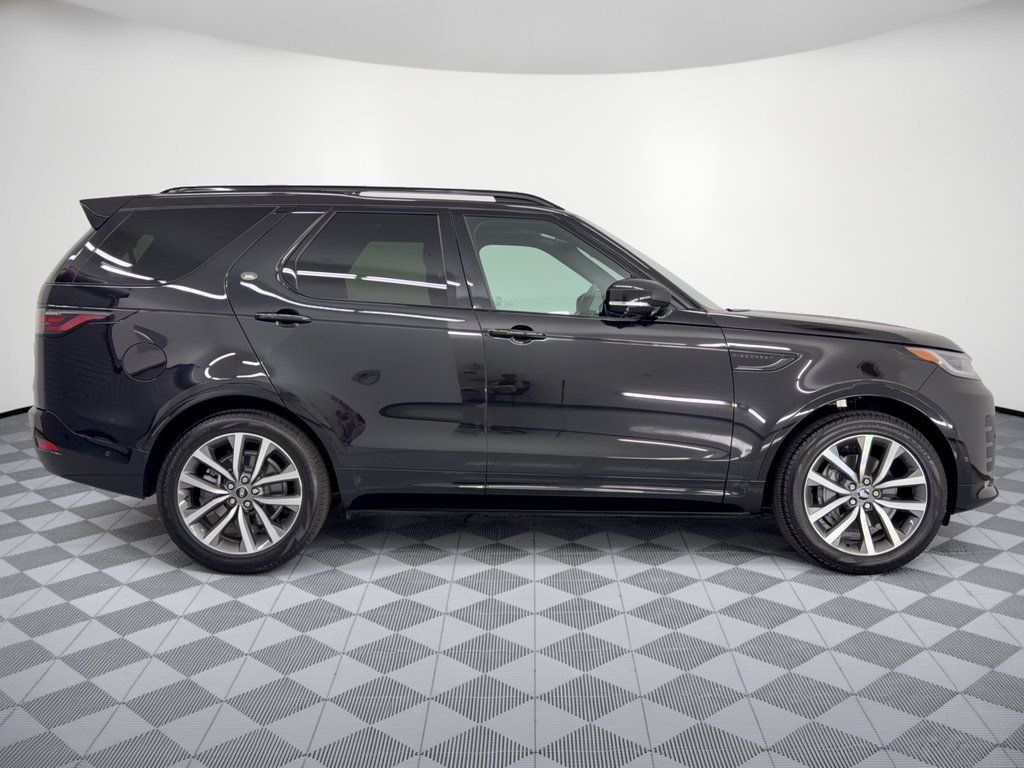 Certified 2026 Land Rover Discovery Dynamic SE AWD/4WD image 8