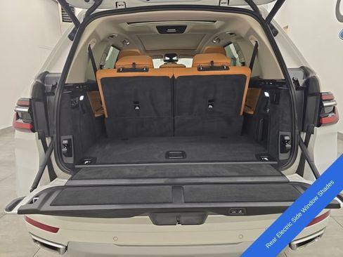 Used 2025 BMW X7 xDrive40i w/ Premium Package AWD/4WD image 21