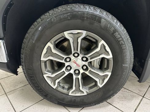 Certified 2025 GMC Sierra 1500 SLT image 20