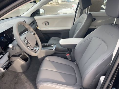 New 2026 Hyundai Ioniq 5 SEL image 17
