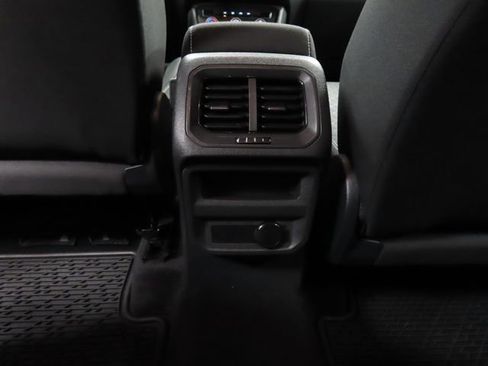 Used 2021 Volkswagen Tiguan S image 26