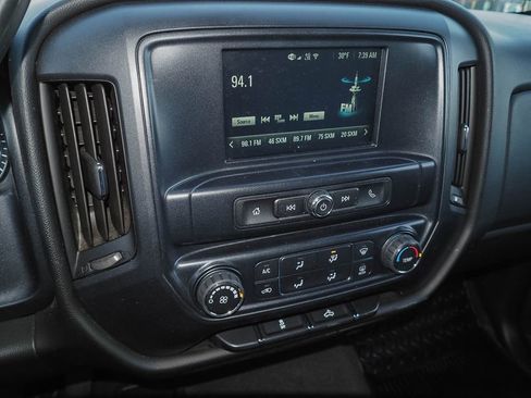 Used 2018 Chevrolet Silverado 1500 Custom w/ Custom Convenience Package image 11