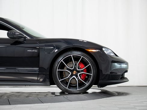 New 2026 Porsche Taycan 4S AWD/4WD image 11