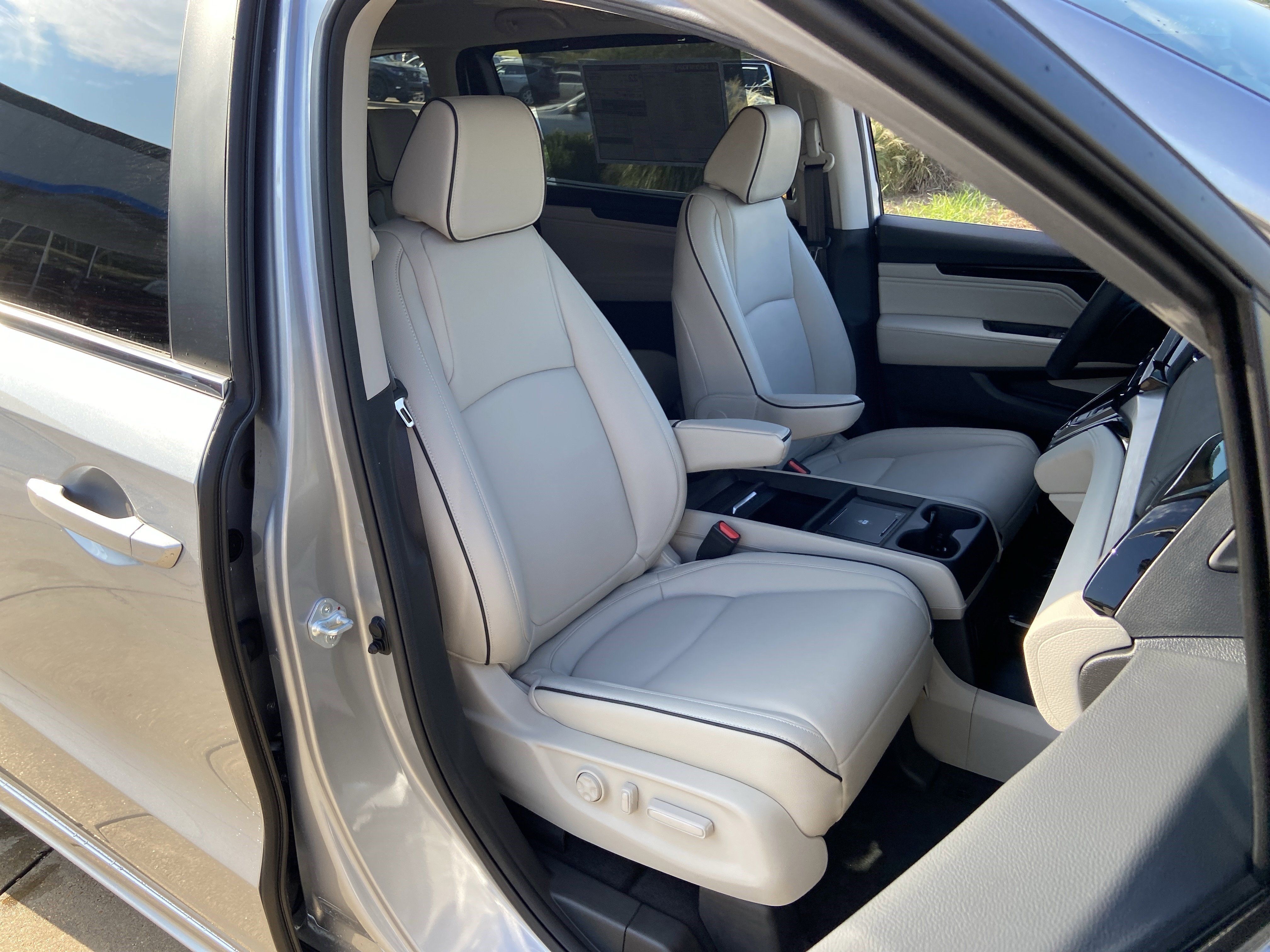 New 2026 Honda Odyssey Touring image 23