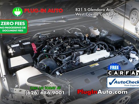 Used 2024 Toyota Tacoma TRD Off-Road AWD/4WD image 12