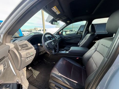 Used 2025 Honda Ridgeline Black Edition image 5