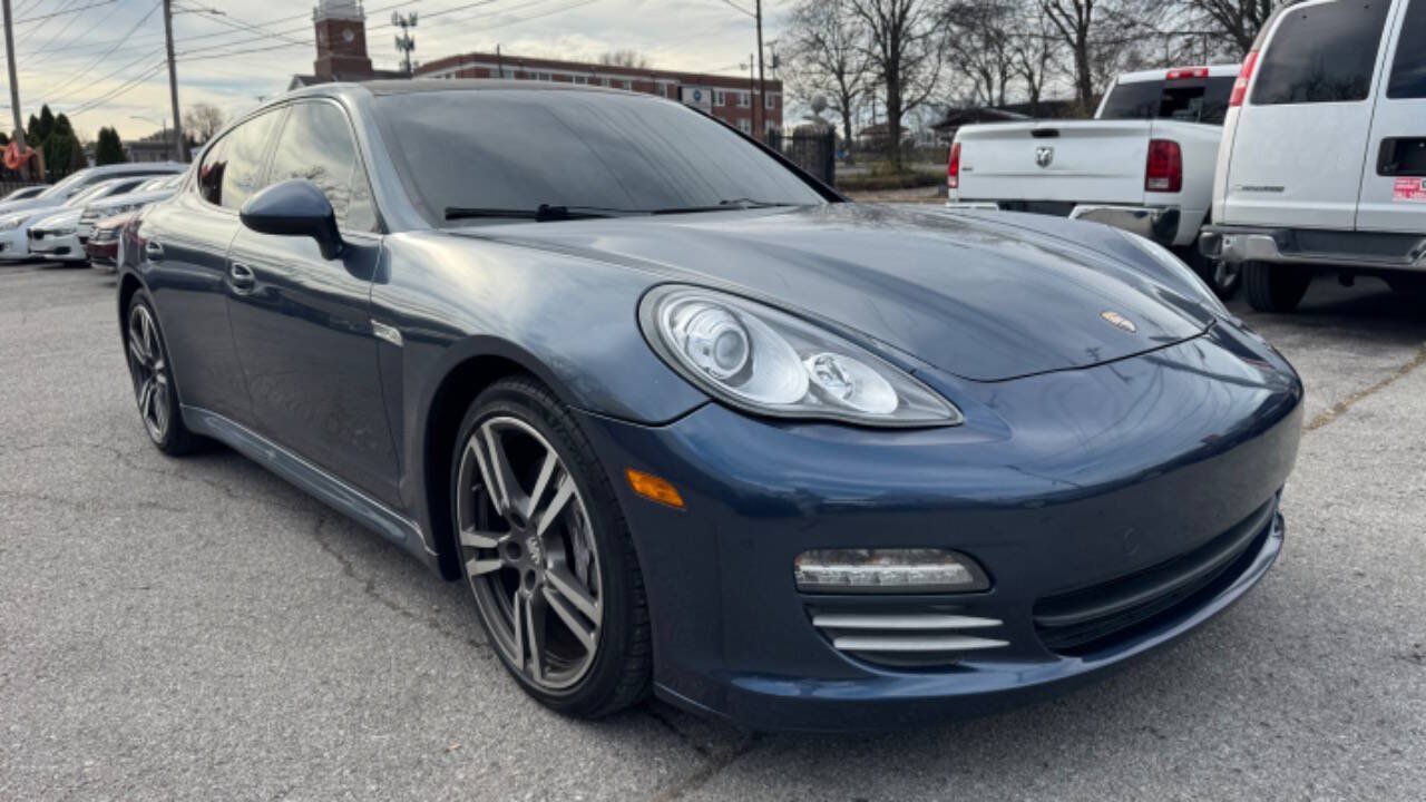 Used 2011 Porsche Panamera RWD image 10