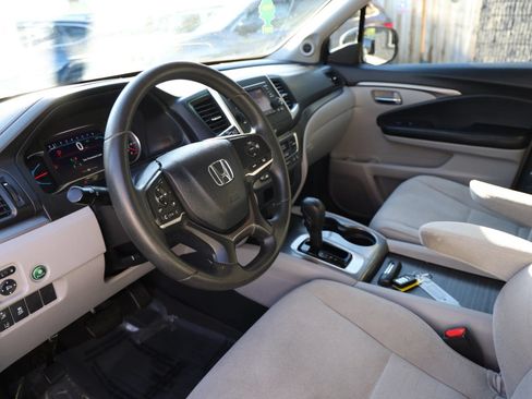 Used 2019 Honda Pilot LX image 14