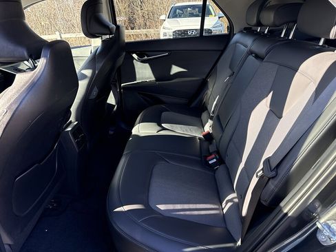 Used 2025 Kia Niro Wind w/ Wind Preserve Package image 13