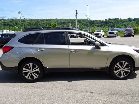 Used 2019 Subaru Outback 2.5i Limited w/ Popular Package #2 AWD/4WD image 5